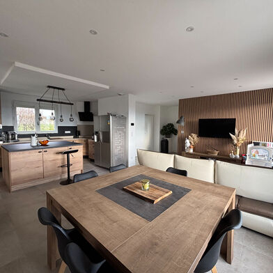 Maison 6 pièces 499900 €