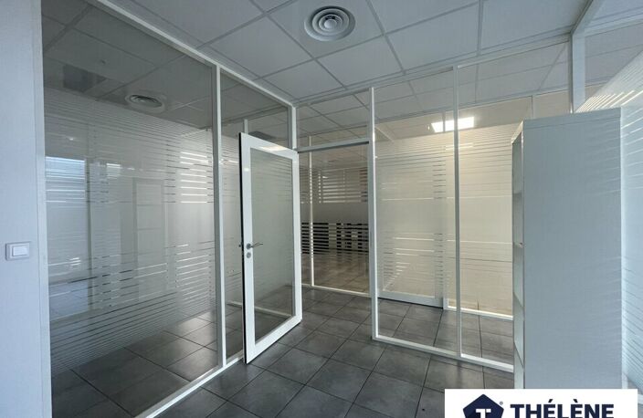 BUREAUX à LOUER — photo 3