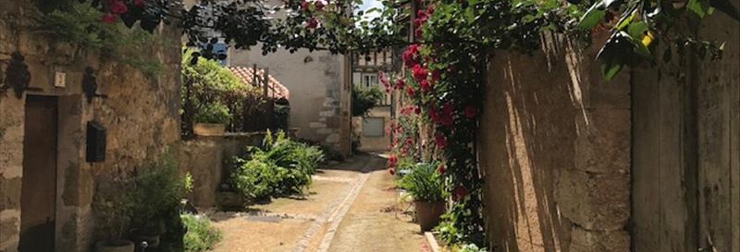 Maison 4 Pièces 137 m² à vendre à Saint-Jean-de-Côle (24800)