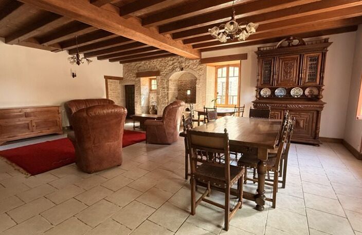 Maison en pierre de 10 pièces principales — photo 3