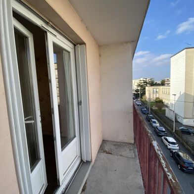 Appartement 4 pièces 180000 €