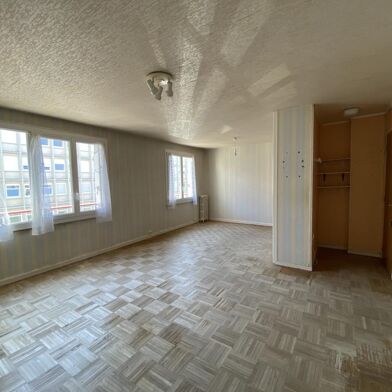 Appartement 4 pièces 160000 €