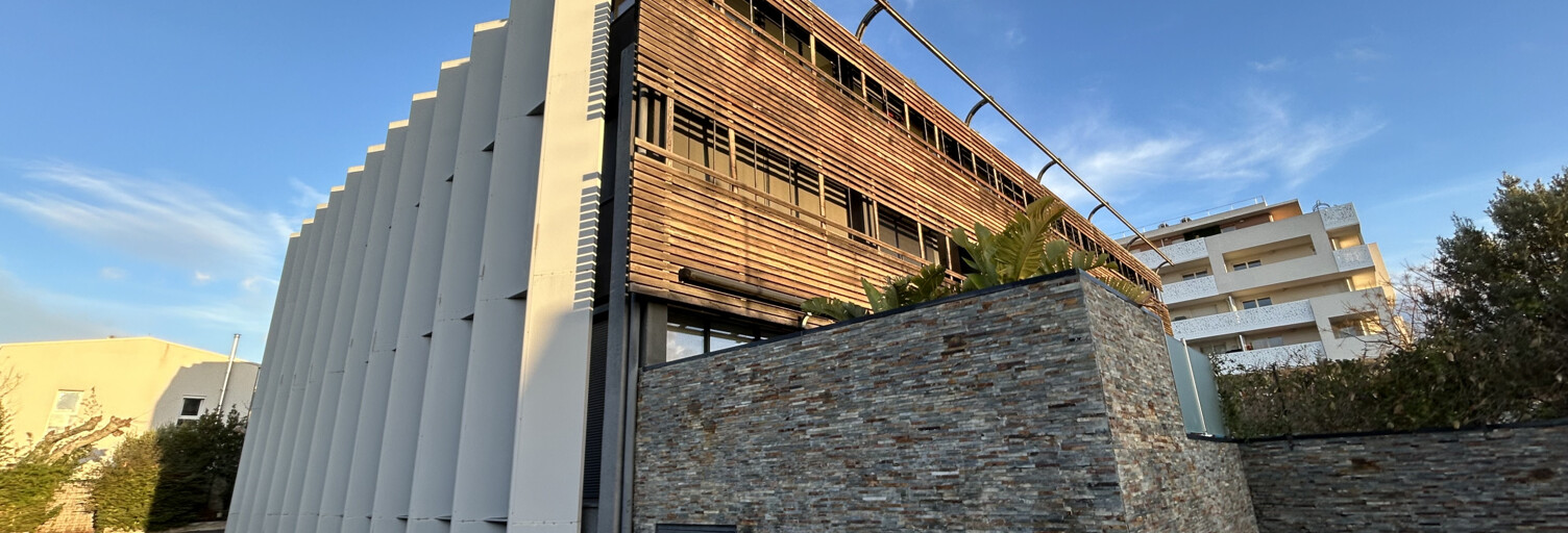 Local industriel  94 m² à vendre à Marseille 9 (13009)