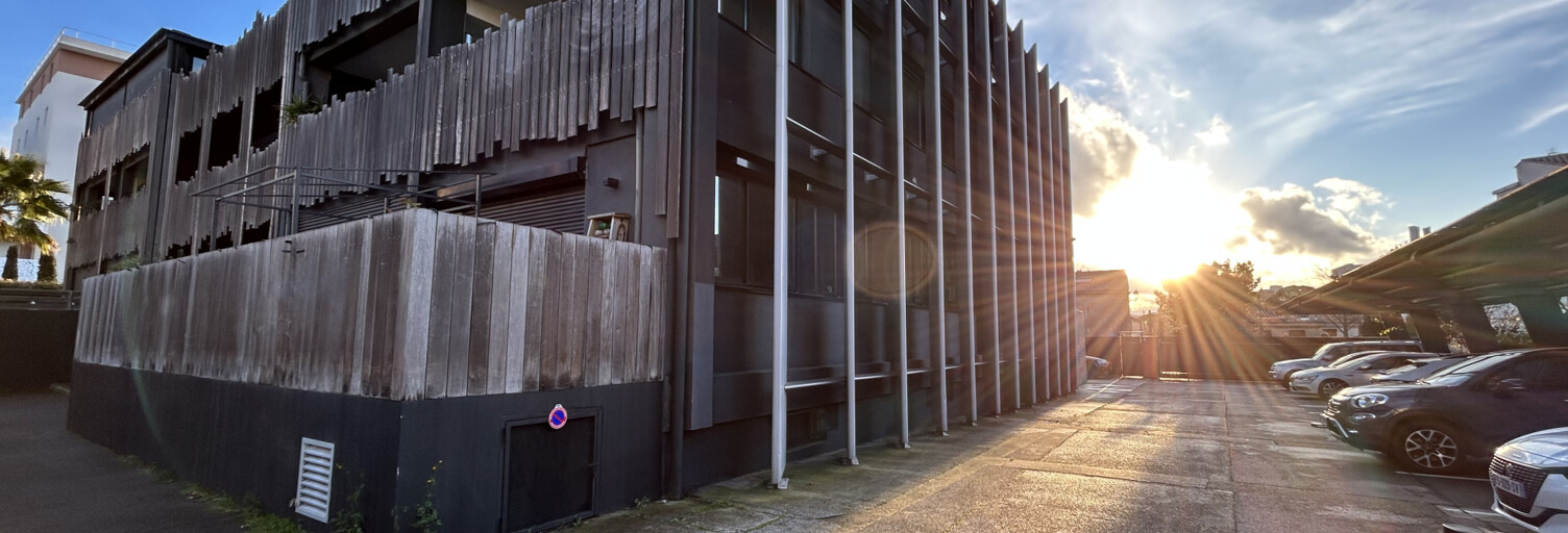 Local industriel  94 m² à vendre à Marseille 9 (13009)