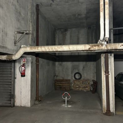 Garage  23000 €