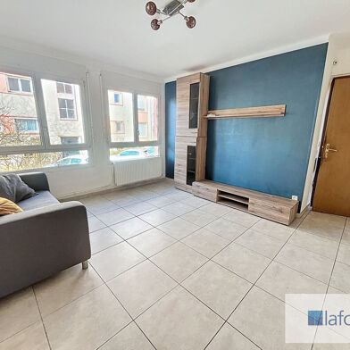 Appartement 3 pièces 750 €