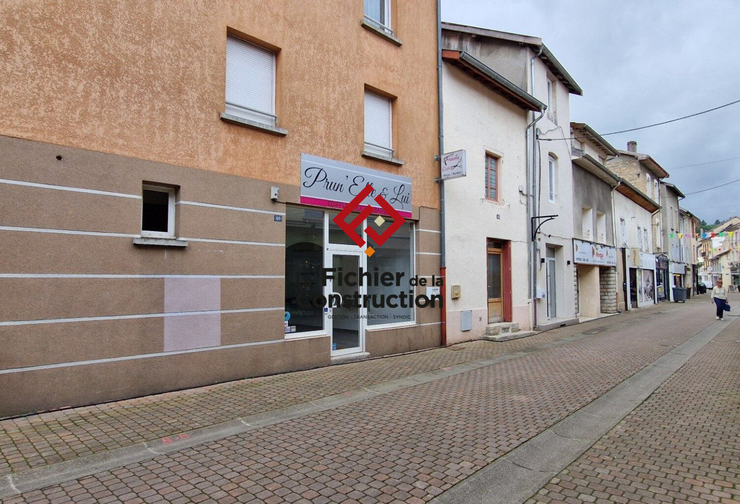 Local commercial — photo 1