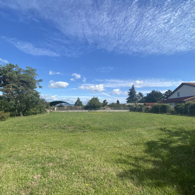 Terrain 750 m²