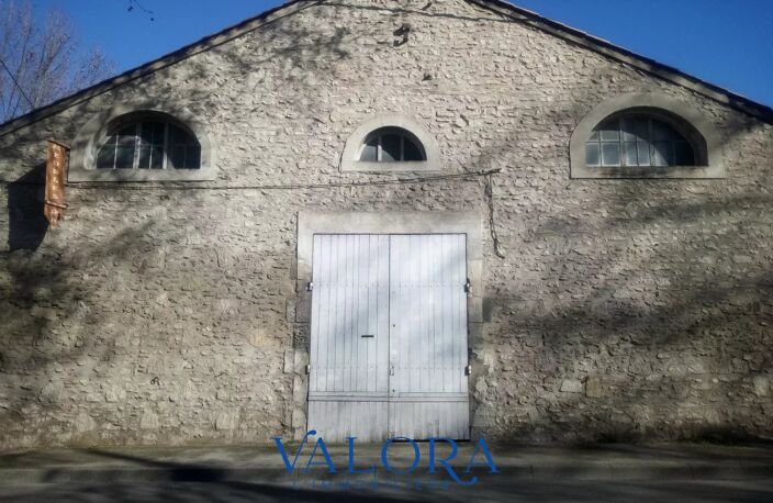 Local commercial — photo 2