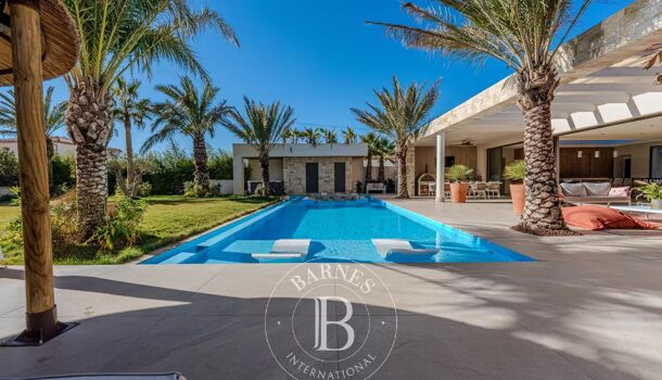 Villa / Maison 8 pièces  à vendre Aix-en-Provence 13100