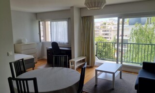 Appartement 1 Pièce 44 m² à louer à Courbevoie (92400)