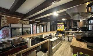 Commerce   m² à vendre à Saint-Léonard-de-Noblat (87400)