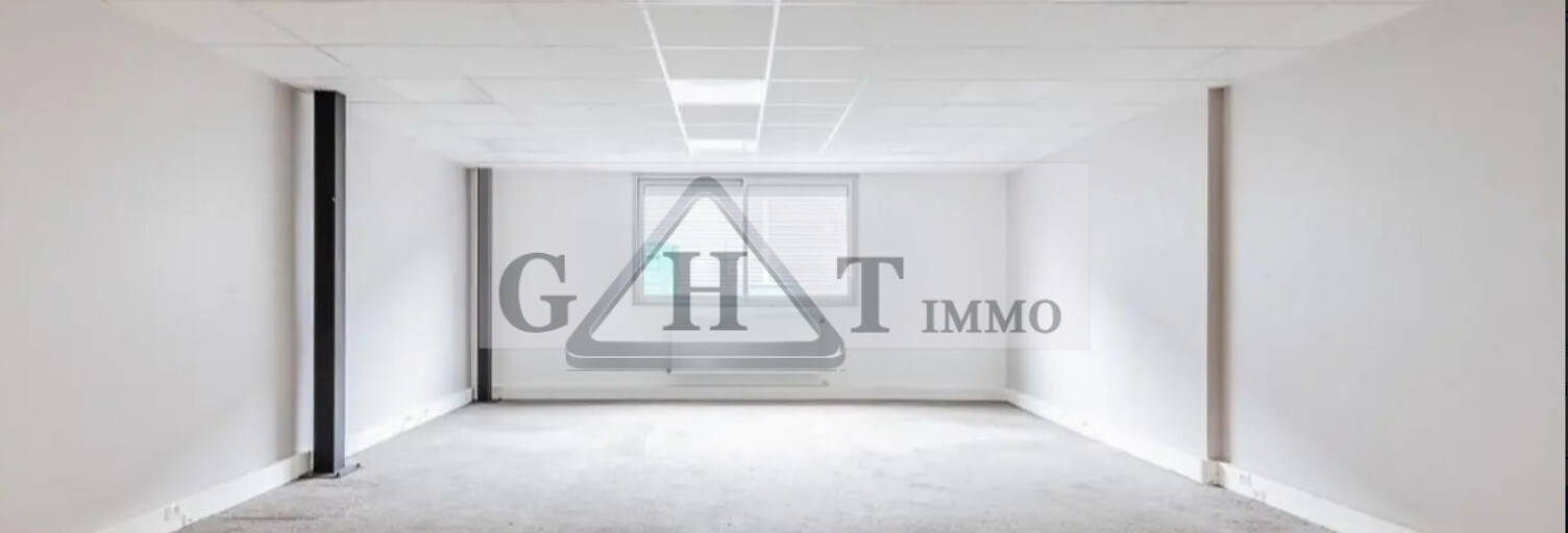 Local industriel  2345 m² à louer à Morangis (91420)