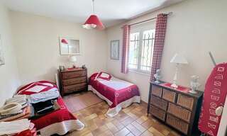 Maison 8 Pièces 223 m² à vendre à Rochefort-du-Gard (30650)