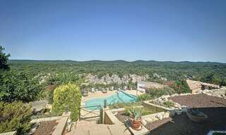 Maison 8 Pièces 223 m² à vendre à Rochefort-du-Gard (30650)