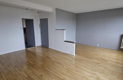 location appartement 700 € CC /mois à proximité de Neuville-de-Poitou (86170)