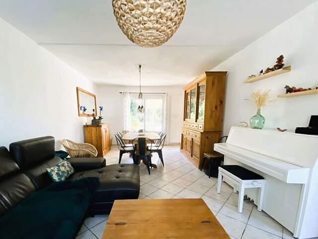 Rare à ST JEAN DE BRAYE - 4 chambres 702m2 de terrain — photo du bien
