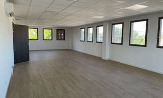 Commerce  30 m² à louer à Le Thor (84250)