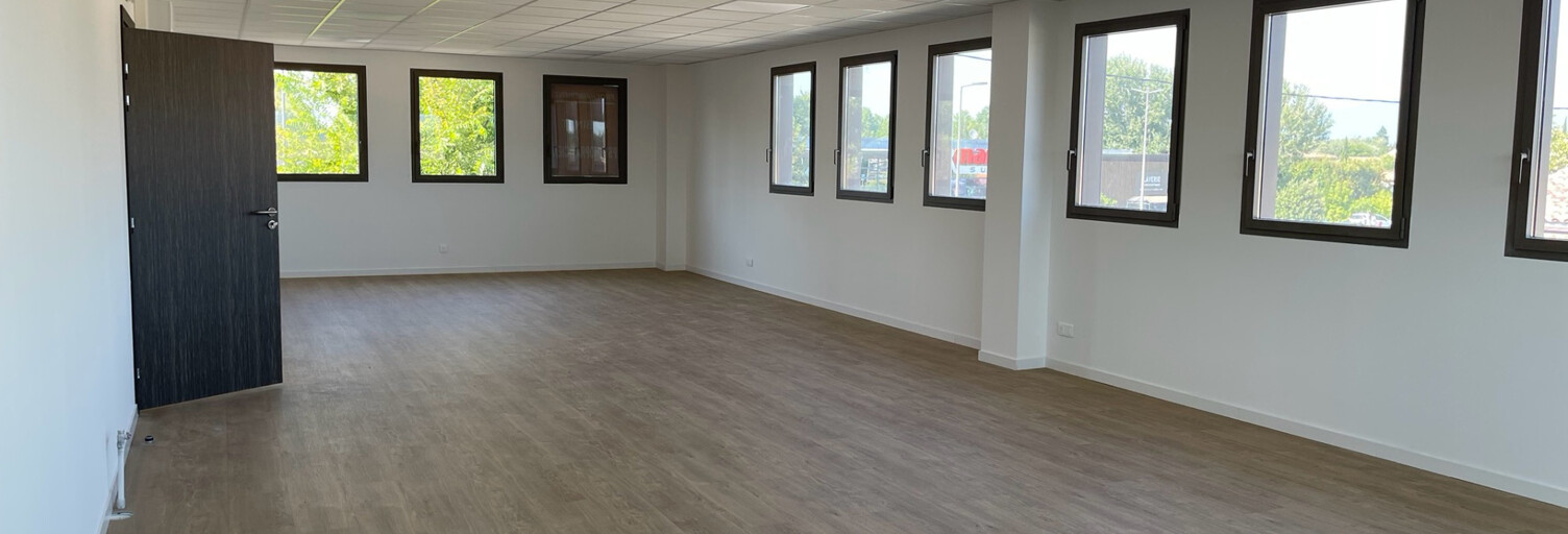 Commerce  30 m² à louer à Le Thor (84250)