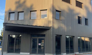 Commerce  180 m² à louer à Le Thor (84250)