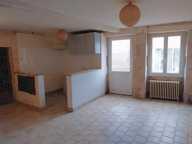 Deux maisons avec cours à vendre proche Saint Savin 86 — photo 4