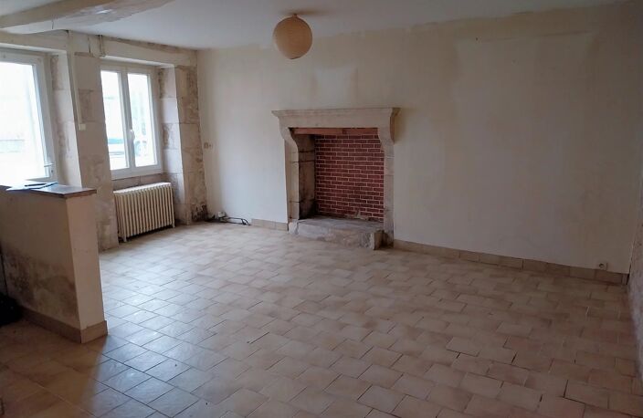 Deux maisons avec cours à vendre proche Saint Savin 86 — photo 5