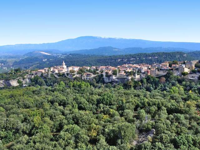 Vente - Villa à rénover sur environ 5000 m² de terrain, vue pano — photo du bien