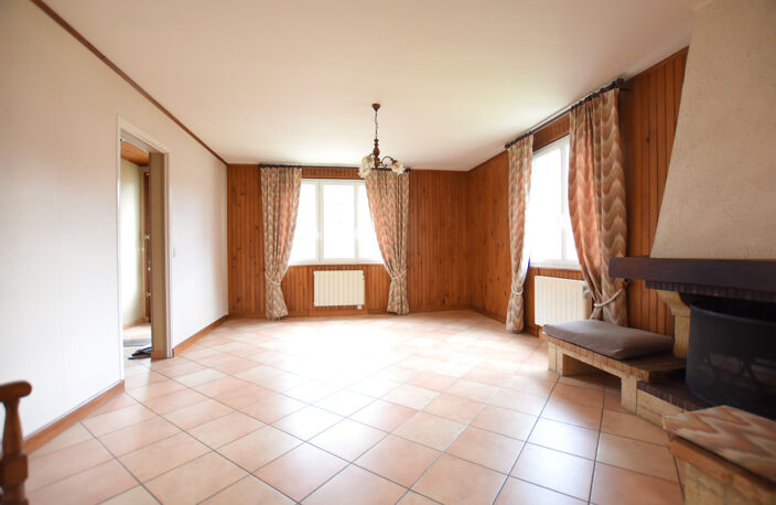 78690 LES ESSARTS LE ROI     Jolie maison de 5 pièces avec s — photo 5