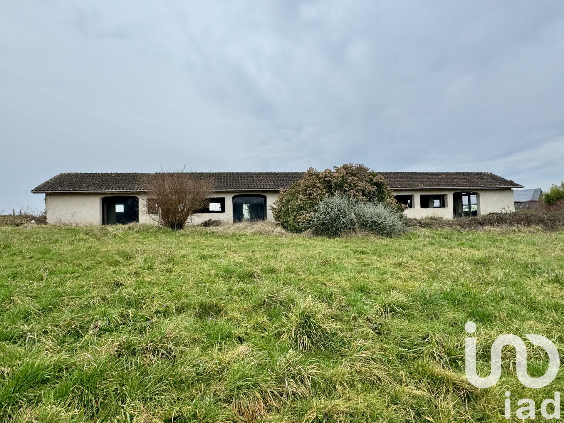 St-Germain-De-Montbron - 250m² - 1p.