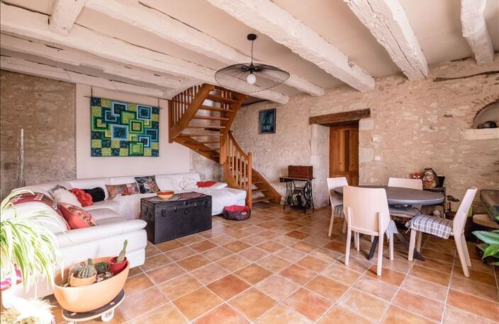 Maison en pierre de 8 pièces principales — photo 2