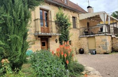 Maison en pierre de 8 pièces principales — photo du bien