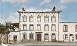 Immeuble   m² à vendre à Maurs (15600)