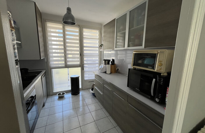 appartement rénové T4 avec cave et balcon — photo 2