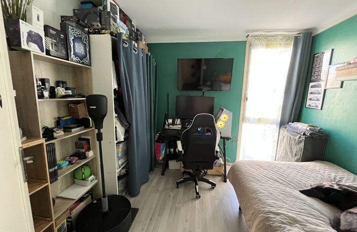 appartement rénové T4 avec cave et balcon — photo 4