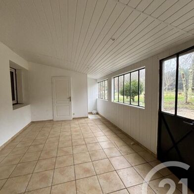 Maison 4 pièces 672 €