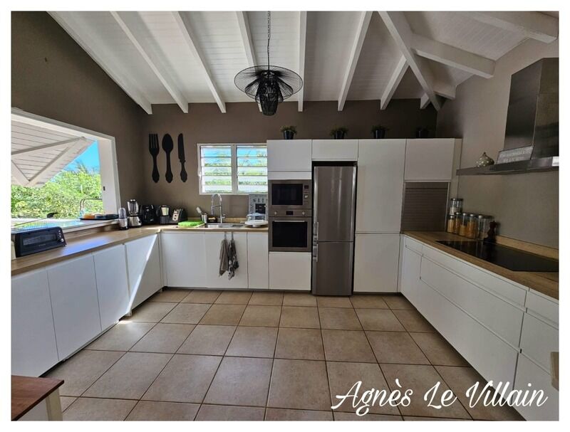 Villa / Maison 7 pièces  à vendre Sainte-Rose 97115