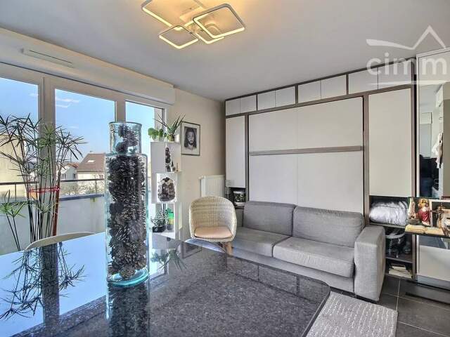 A VENDRE STUDIO A NOISY LE GRAND — photo du bien