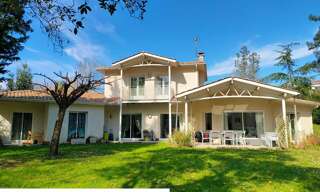 Maison 8 Pièces 240 m² à vendre à Sainte-Eulalie (33560)