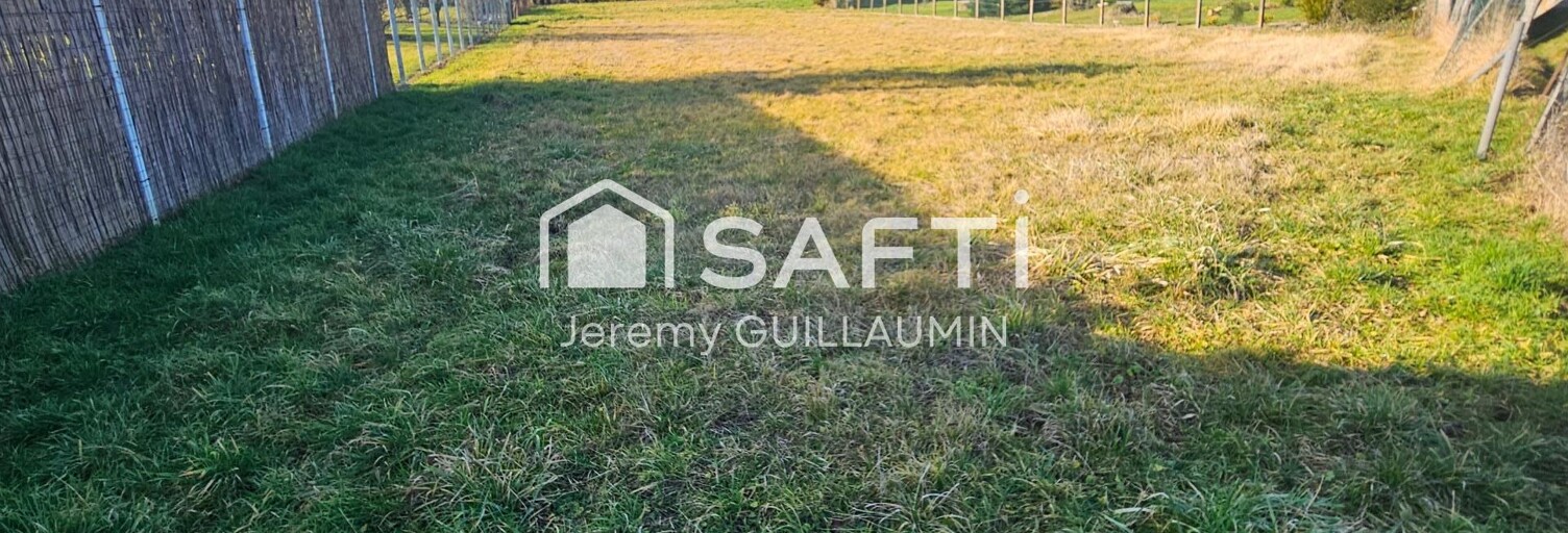 Terrain  2052 m² à vendre à Saint-Gérand-le-Puy (03150)