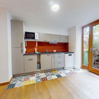 Bureau 3 pièces 180000 €