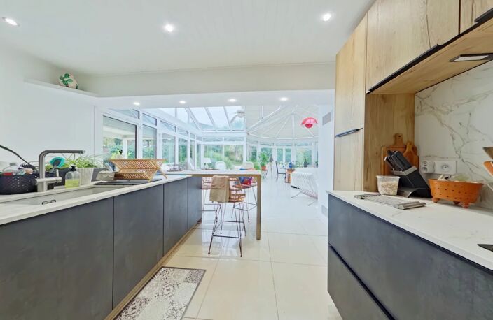 VILLA 240 m² POUILLON CENTRE — photo 2
