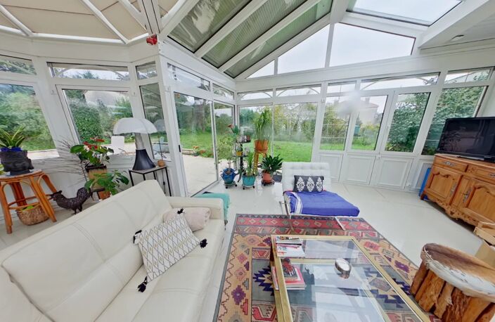 VILLA 240 m² POUILLON CENTRE — photo 4