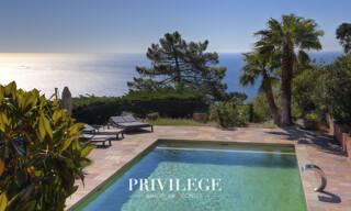 Maison 10 Pièces 690 m² à vendre à Théoule-sur-Mer (06590)
