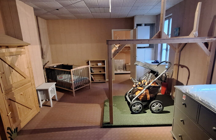 IMMEUBLE COMMERCIALE, DANS LA RUE PIETONNE DE SENS,DE 179M2 — photo 2