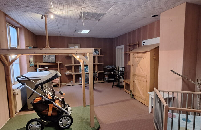 IMMEUBLE COMMERCIALE, DANS LA RUE PIETONNE DE SENS,DE 179M2 — photo 3