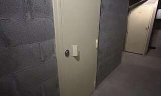 Garage   m² à louer à Nice (06100)