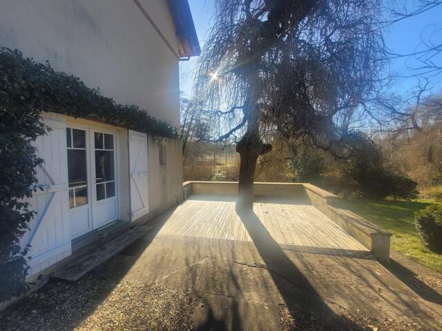 EXCLUSIVITÉ – MAISON DE CARACTÈRE AVEC GRAND JARDIN À POUDENAS — photo du bien