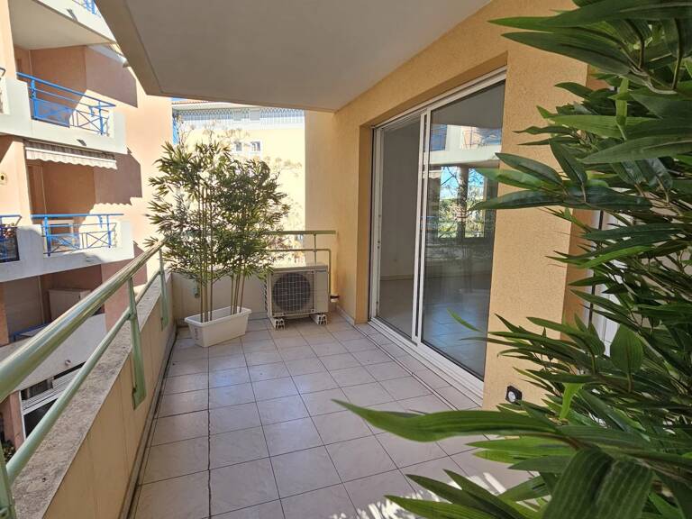 EXCLUSIVITÉ - Studio 35 m² avec garage proche de la mer — photo 1