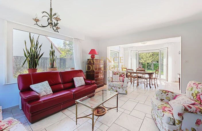 EN EXCLUSIVITE SUPERBE VILLA DE CARACTERE A STELLA-PLAGE 5 C — photo 4