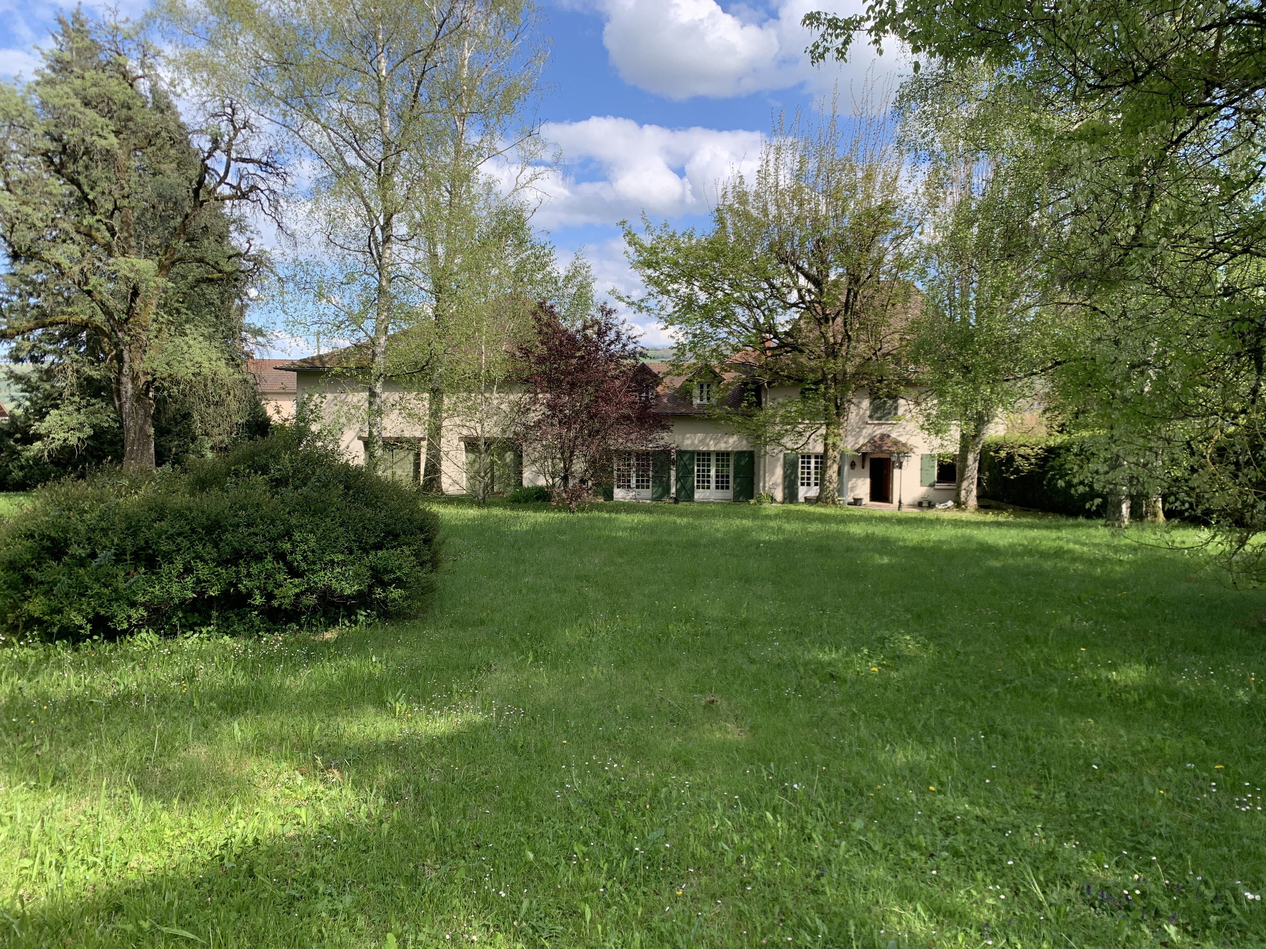 Villa / Maison  T6 à vendre Biol 38690